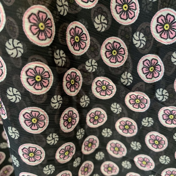 Kimono Style Blouse/top. Front tie Medium - Picture 5 of 6